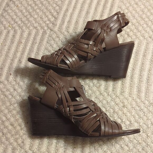 Naughty Monkey Dually Noted Women's Size 8.5 M Taupe Leather Wedge Sandals - Picture 5 of 8